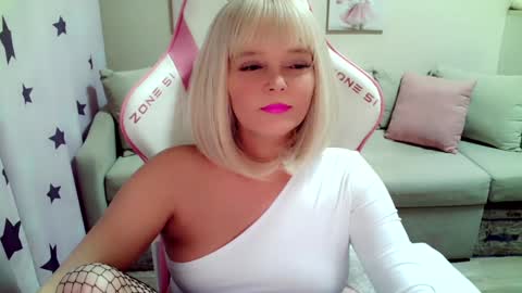 Snapshot of christirose chatting on February 8, 2025, 8:09 am Christi online show from February 8, 2025, 8:09 am