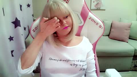 Christi online show from November 18, 2025, 6:40 am