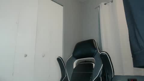 ChrisVacherx online show from January 5, 2025, 4:25 am