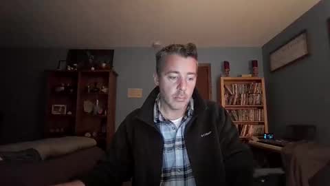 Snapshot of chrisw8121 chatting on December 21, 2025, 10:50 pm chrisw8121 online show from December 21, 2025, 10:50 pm