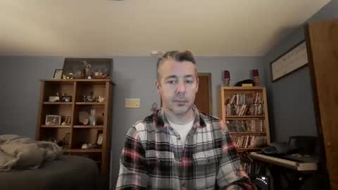 Snapshot of chrisw8121 chatting on February 15, 2026, 3:47 am chrisw8121 online show from February 15, 2026, 3:47 am