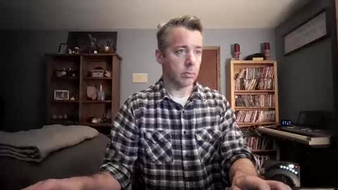 Snapshot of chrisw8121 chatting on February 24, 2026, 5:16 am chrisw8121 online show from February 24, 2026, 5:16 am