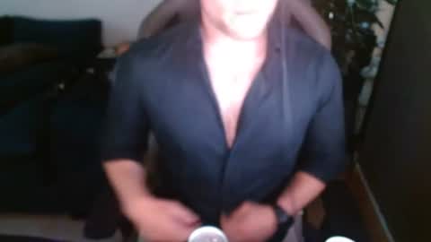chrjoh22 online show from July 18, 2026, 3:33 am