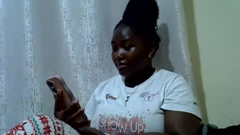DivaDee online show from May 20, 2026, 5:41 pm