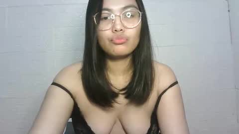 chubbycheeks27 online show from February 11, 2025, 5:40 pm