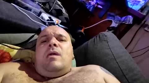 chubbyman40 online show from November 30, 2025, 5:44 am