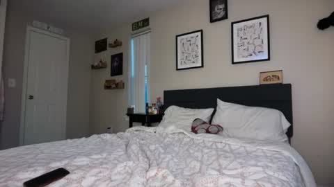 cici1900 online show from July 8, 2026, 4:17 am