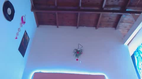 cicimom online show from February 12, 2026, 8:59 pm