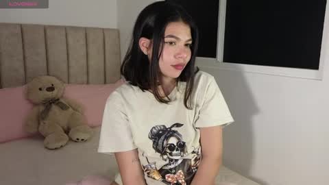 Snapshot of cielo_18d chatting on April 30, 2026, 5:25 am Mia online show from April 30, 2026, 5:25 am