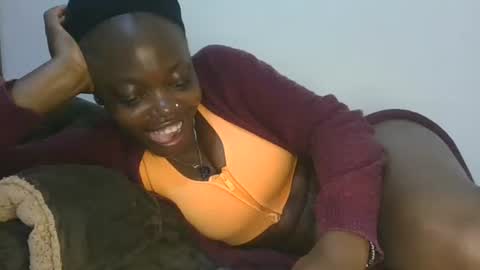 cilia petite online show from December 16, 2025, 10:20 am