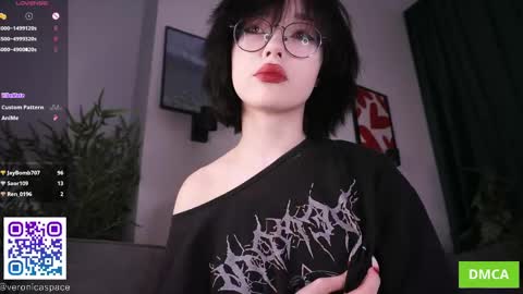 Snapshot of cinacandy chatting on April 11, 2026, 7:45 am L online show from April 11, 2026, 7:45 am