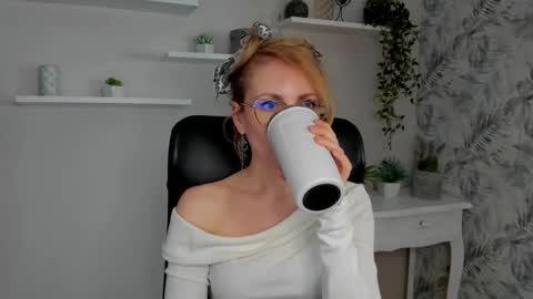 Cinderella online show from February 20, 2026, 6:48 am