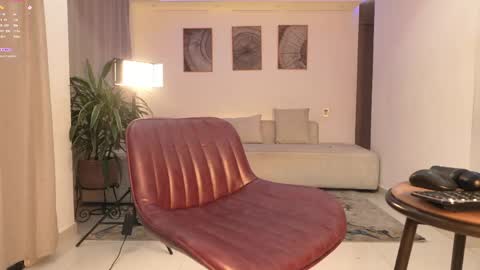 cinnamon__criss online show from April 9, 2026, 11:10 pm