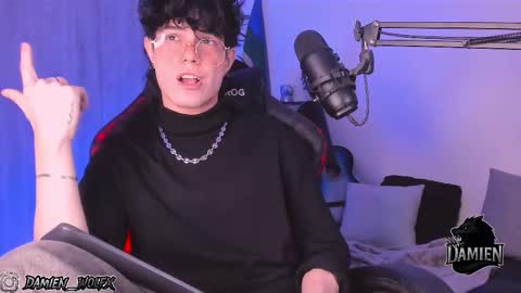 Snapshot of cinnamon_boyxxx chatting on September 19, 2025, 2:57 am David     Independent Model online show from September 19, 2025, 2:57 am