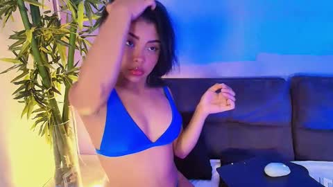 cinnamon_kyla online show from September 14, 2025, 9:47 pm