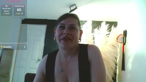 cinthia1609 online show from October 15, 2025, 9:04 pm
