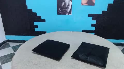 Cinthya online show from September 11, 2025, 6:19 pm