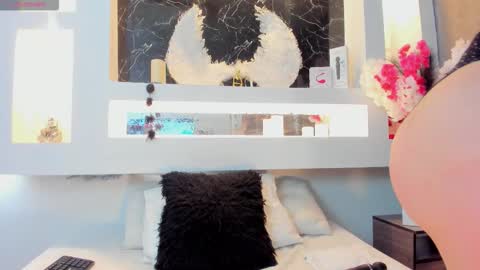 Cinthya  online show from September 24, 2025, 12:19 pm