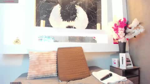 Cinthya  online show from November 6, 2025, 12:06 pm