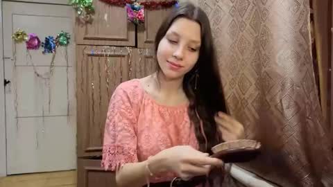 Lisa Salivan online show from December 16, 2025, 11:32 pm