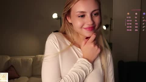 Sandy online show from October 19, 2025, 7:36 pm