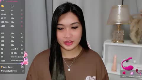CLAIRE online show from June 8, 2026, 4:51 pm