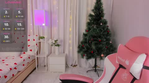 Claire Faers online show from December 19, 2024, 2:13 pm