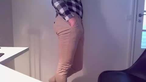 clamshive7 online show from February 2, 2026, 10:25 am