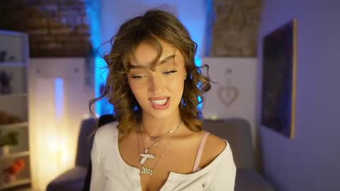 Clara smile online show from February 13, 2025, 7:42 pm