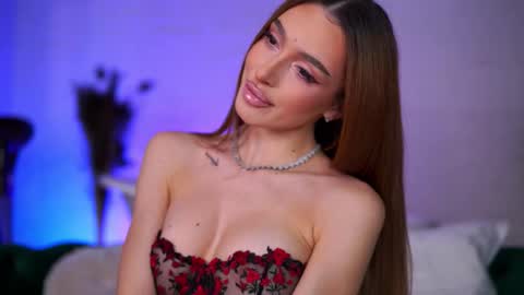 Clara online show from February 3, 2026, 7:19 pm