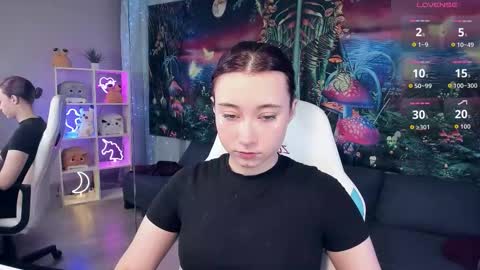 clarabenson online show from September 10, 2025, 7:14 pm