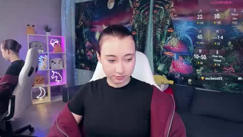 clarabenson online show from September 12, 2025, 9:04 pm