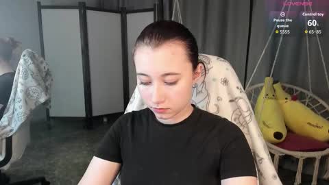 clarabenson online show from September 29, 2025, 5:07 pm