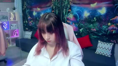 clarabenson online show from November 23, 2025, 6:41 pm