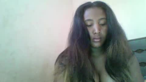 Clarah0123 online show from December 5, 2024, 7:27 am