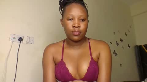 clara11 online show from April 11, 2026, 12:53 pm