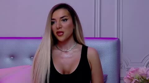 Snapshot of clarahazell chatting on March 5, 2025, 2:25 am ClaraHazel online show from March 5, 2025, 2:25 am