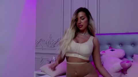 Snapshot of clarahazell chatting on March 7, 2025, 11:18 am ClaraHazel online show from March 7, 2025, 11:18 am