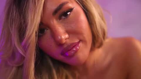 Snapshot of clarahazell chatting on September 18, 2025, 4:14 am ClaraHazel online show from September 18, 2025, 4:14 am