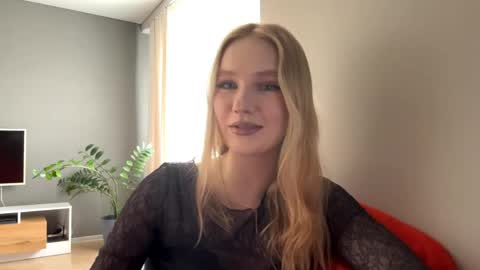 Kristie online show from April 22, 2026, 4:15 am