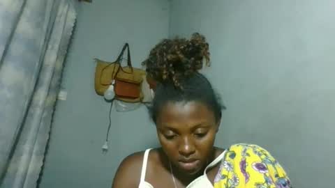 clarisse98 online show from December 3, 2025, 6:50 pm