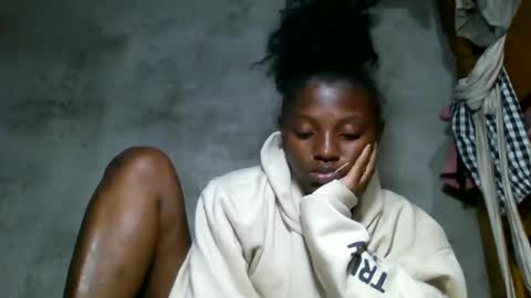 clarisse98 online show from April 15, 2026, 7:58 pm