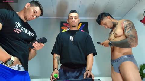 Juanpaindependent model online show from December 14, 2024, 11:12 pm