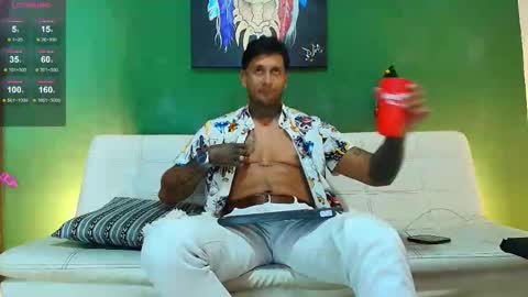 Juanpaindependent model online show from November 21, 2025, 8:29 pm