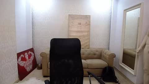 Snapshot of clarkslade chatting on October 14, 2025, 10:05 am ClarkSlade online show from October 14, 2025, 10:05 am