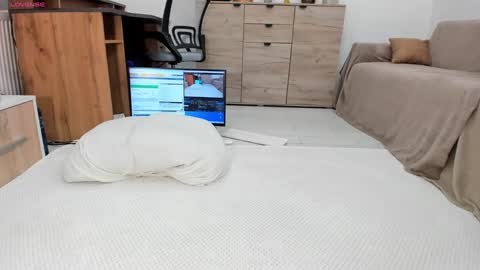 Deea xxx online show from November 4, 2025, 1:27 am