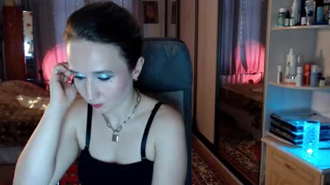 classyinna online show from December 3, 2025, 8:34 am