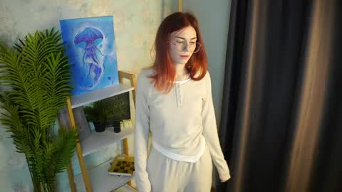 Wendy  DONT FORGET GIVE ME THUMBS UP online show from April 28, 2026, 4:12 pm