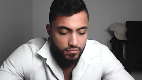 Snapshot of claybrown_ chatting on February 18, 2026, 2:40 am Clay online show from February 18, 2026, 2:40 am