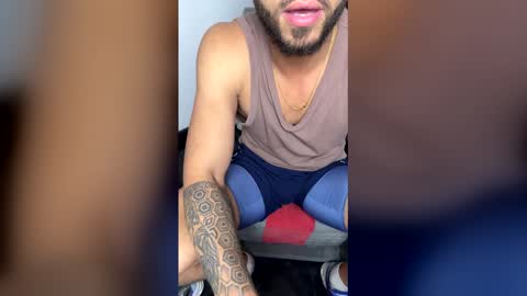 Snapshot of claybrown_ chatting on February 20, 2026, 2:41 am Clay online show from February 20, 2026, 2:41 am